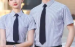 企業(yè)員工襯衫有必要定制嗎？選擇現(xiàn)貨款襯衫定制logo？